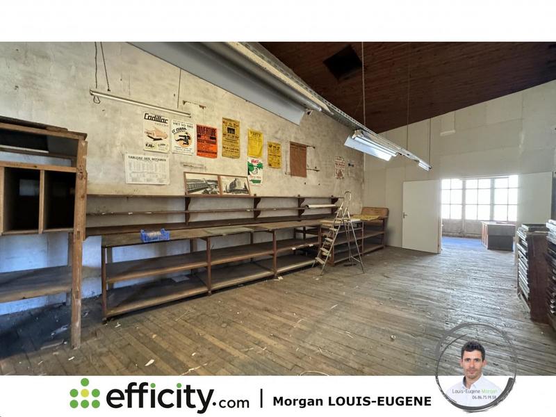 Maison - 282 m² - 10 pièces