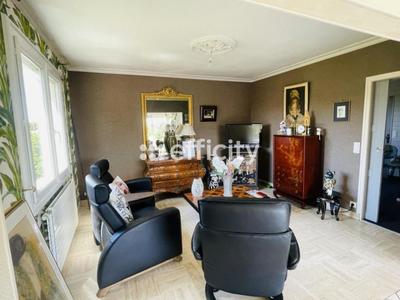 Maison - 131 m² - 6 pièces