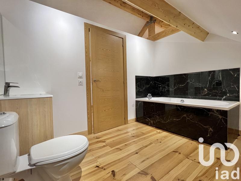 Maison - 200 m² - 8 pièces