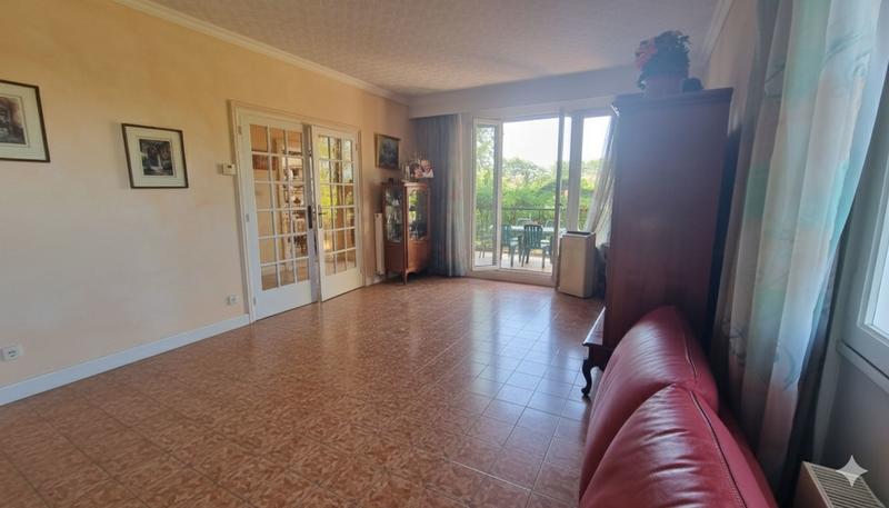 Maison - 210 m² - 6 pièces