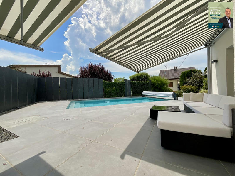 Maison - 256 m² - 7 pièces