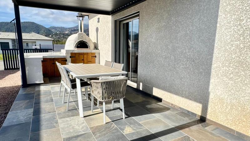 Maison - 80 m² - 4 pièces