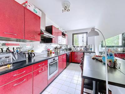 Appartement - 90 m² - 4 pièces