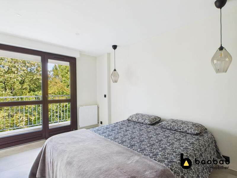 Appartement - 80 m² - 4 pièces