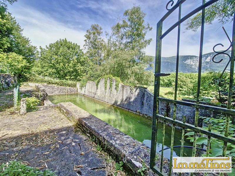 Propriété - 635 m² - 20 pièces