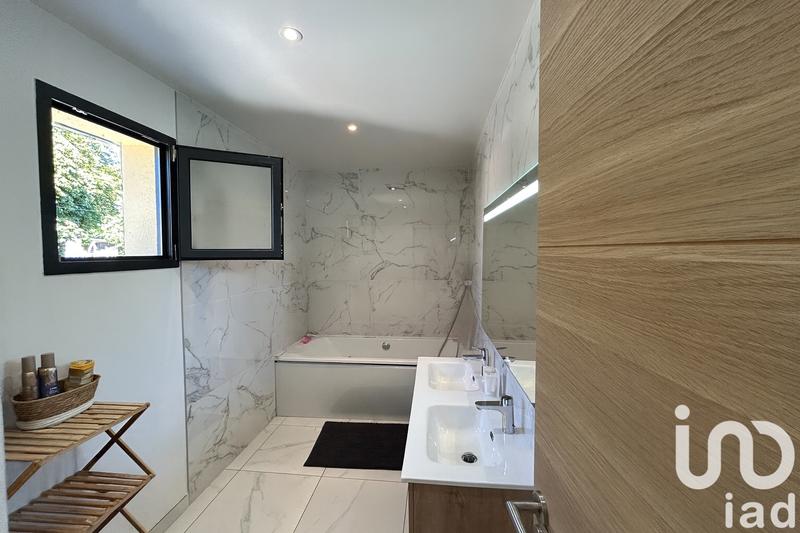 Maison - 170 m² - 7 pièces