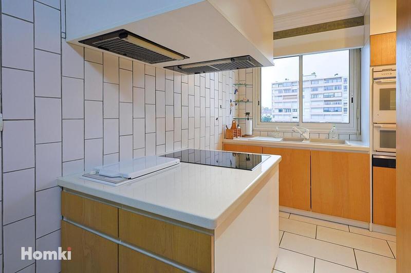 Appartement - 155 m² - 6 pièces