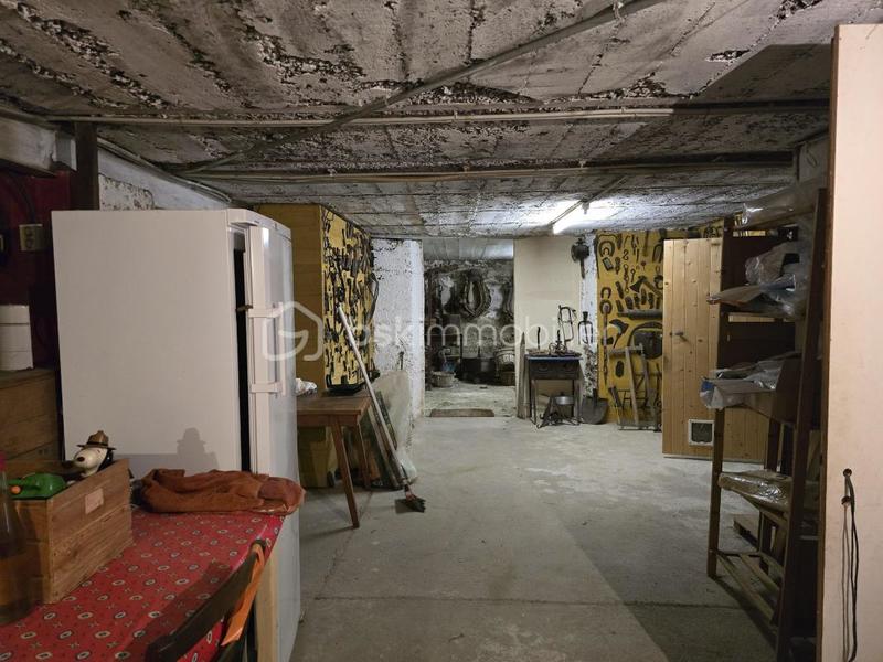 Propriété - 174 m² - 9 pièces