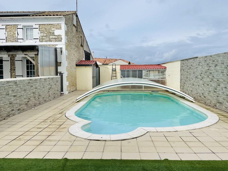 Maison - 170 m² - 7 pièces