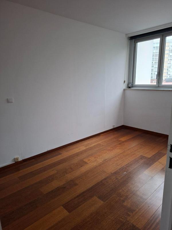 Appartement - 92 m² - 5 pièces