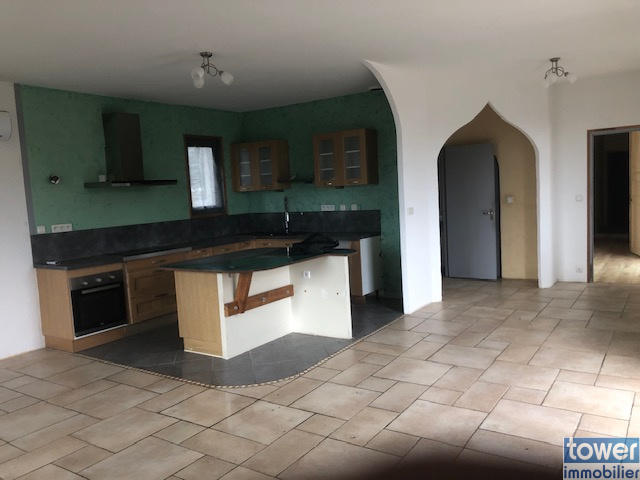 Maison - 233 m² - 5 pièces