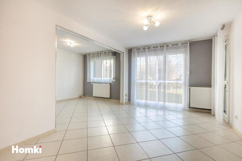 Appartement - 90 m² - 5 pièces