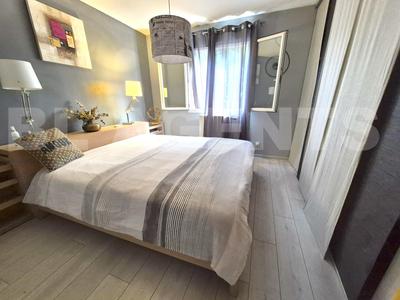 Maison toulousaine - 200 m² - 7 pièces