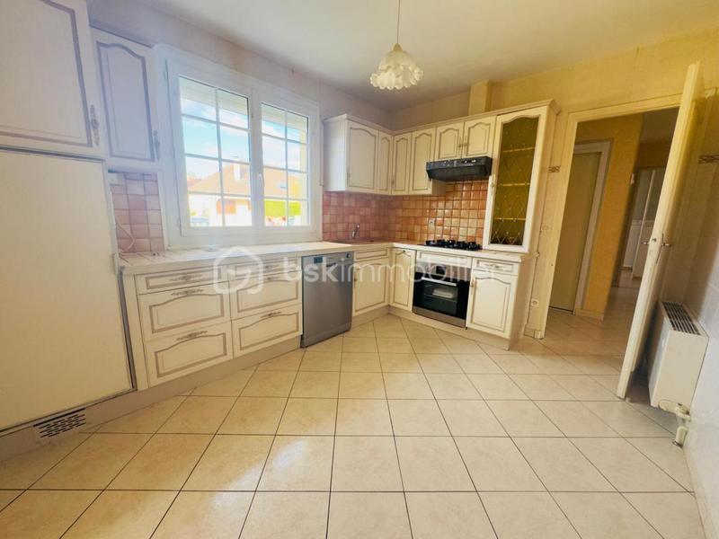 Maison - 95 m² - 4 pièces