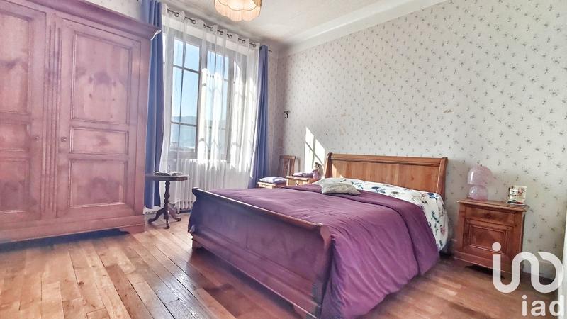 Maison - 240 m² - 11 pièces