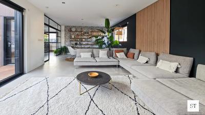 Maison - 216 m² - 8 pièces