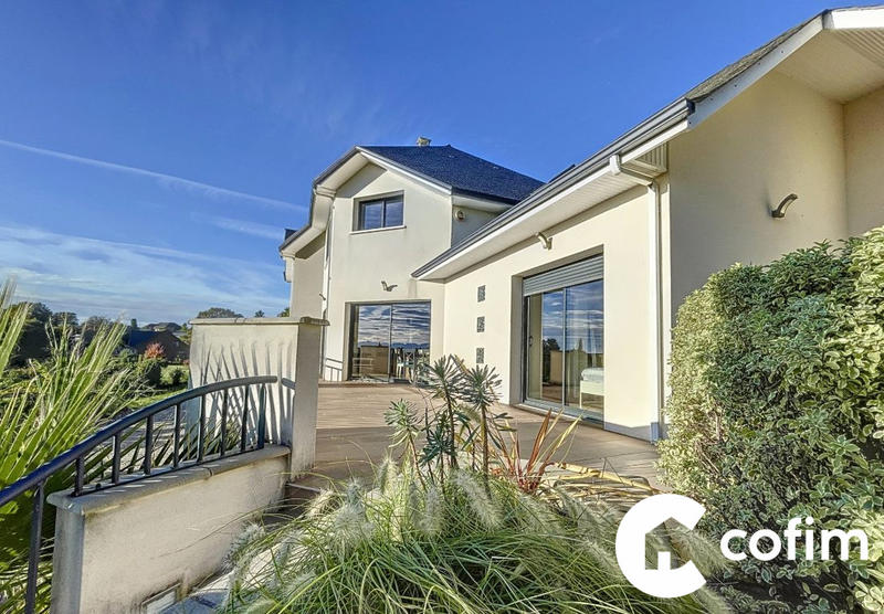 Villa - 262 m² - 7 pièces