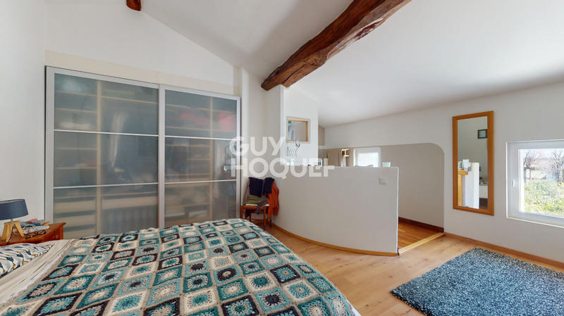 Maison - 225 m² - 7 pièces