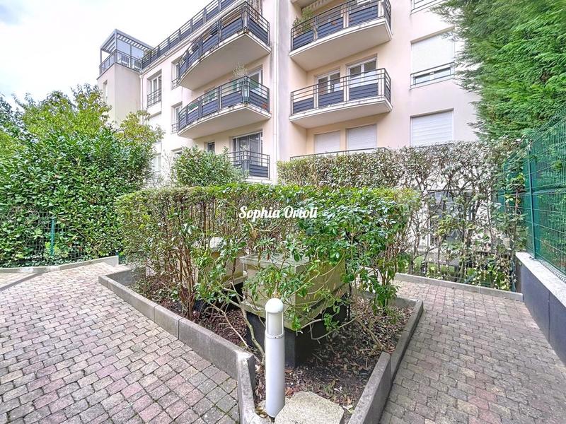 Appartement - 95 m² - 4 pièces