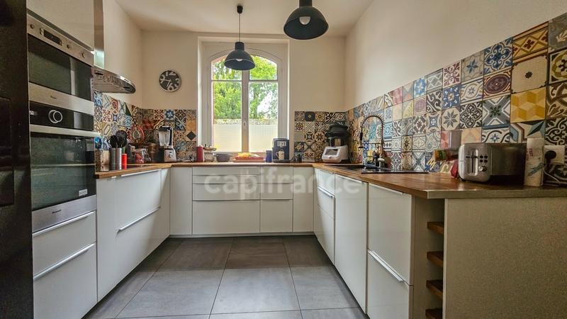 Maison de maîtres - 225 m² - 10 pièces