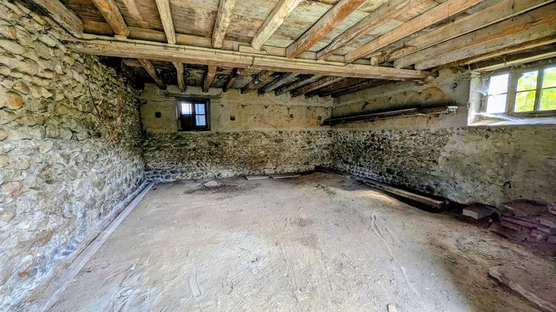 Propriété - 102 m² - 4 pièces