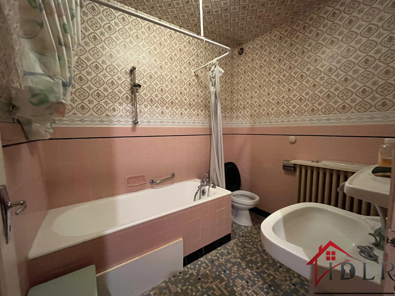 Maison - 166 m² - 6 pièces