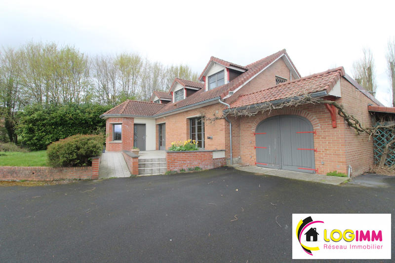 Maison - 204 m² - 8 pièces