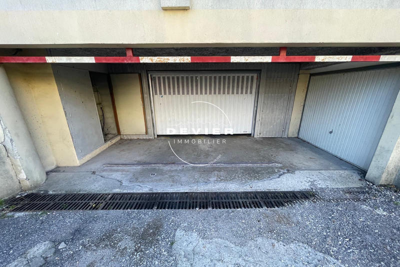 Parking / Garage - 20 m²