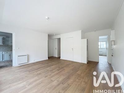 Appartement - 90 m² - 4 pièces