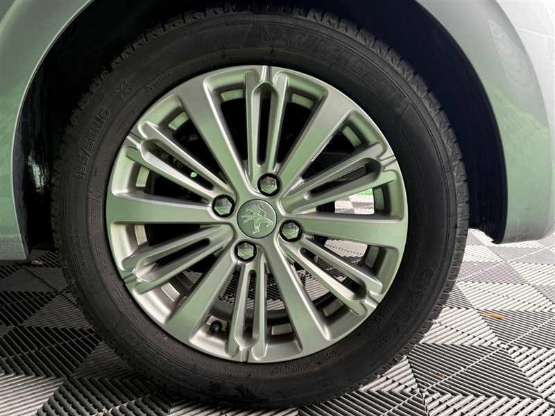 Peugeot 208 1.2 PureTech 82ch s&amp;S Bvm5 Signature