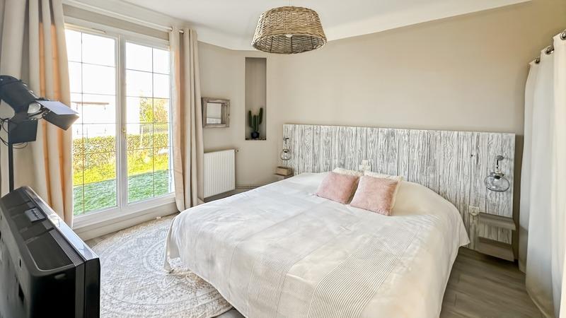 Maison - 205 m² - 6 pièces