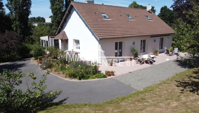 Maison - 163 m² - 6 pièces