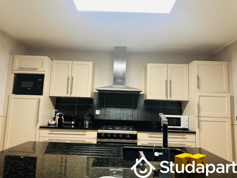 Chambre - 50 m² - 1 pièce