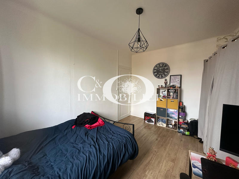 Maison - 236 m² - 10 pièces