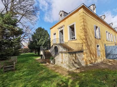 Appartement - 232 m² - 7 pièces