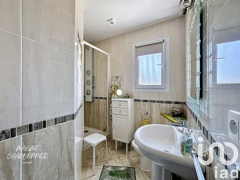 Maison - 186 m² - 8 pièces