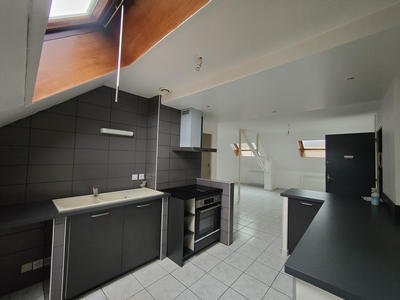 Appartement - 93 m² - 6 pièces