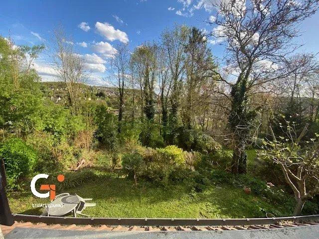 Maison - 137 m² - 5 pièces