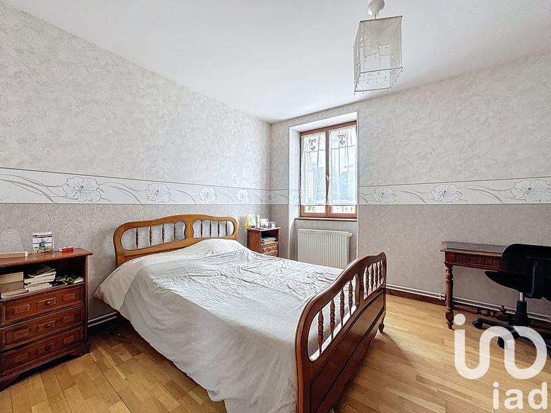 Maison - 246 m² - 9 pièces