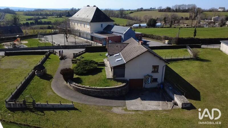 Maison - 97 m² - 3 pièces