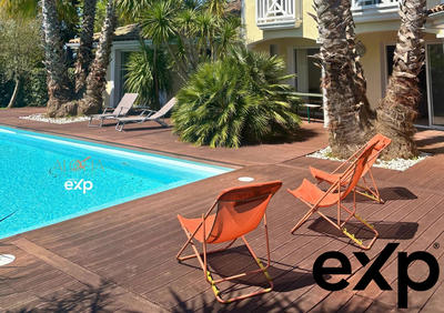 Villa - 255 m² - 8 pièces