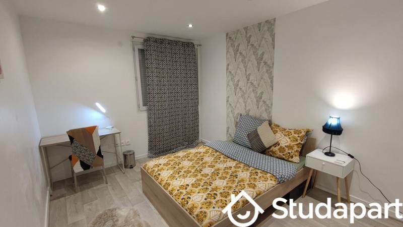 Chambre - 10 m² - 1 pièce