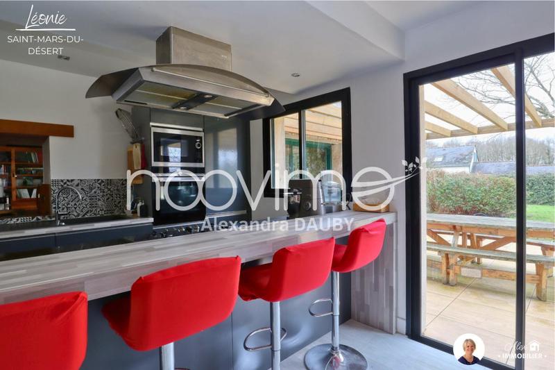 Maison - 180 m² - 6 pièces