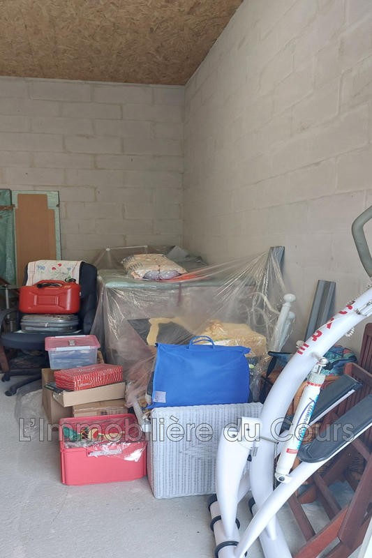 Parking / Garage - 12 m²