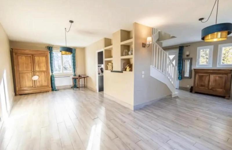 Maison - 152 m² - 7 pièces