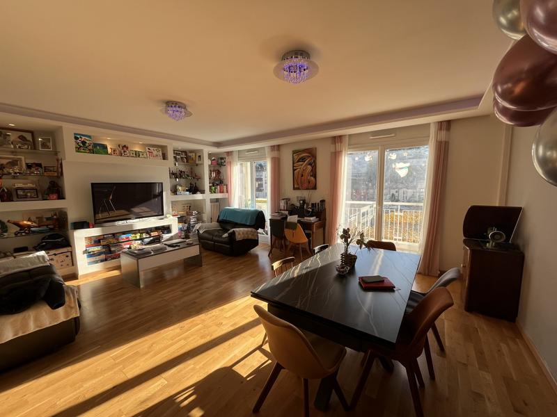 Appartement - 97 m² - 4 pièces