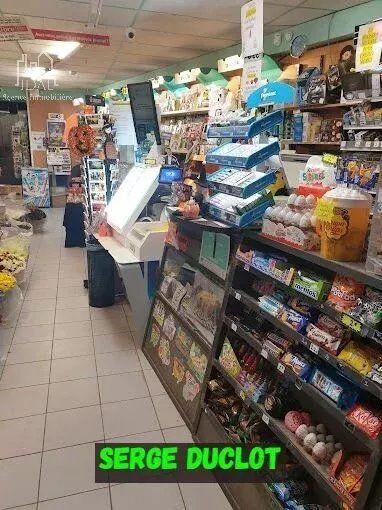 Local commercial - 68 m² - 4 pièces