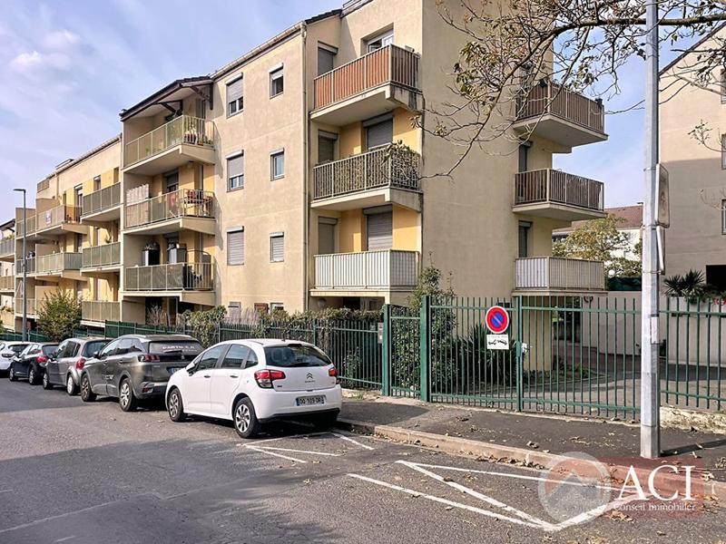 Appartement - 86 m² - 4 pièces
