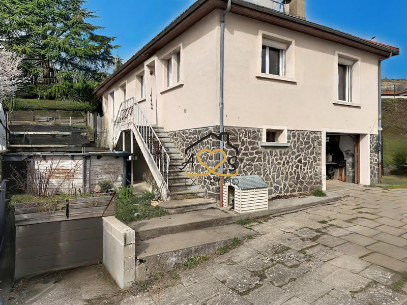 Maison - 84 m² - 4 pièces