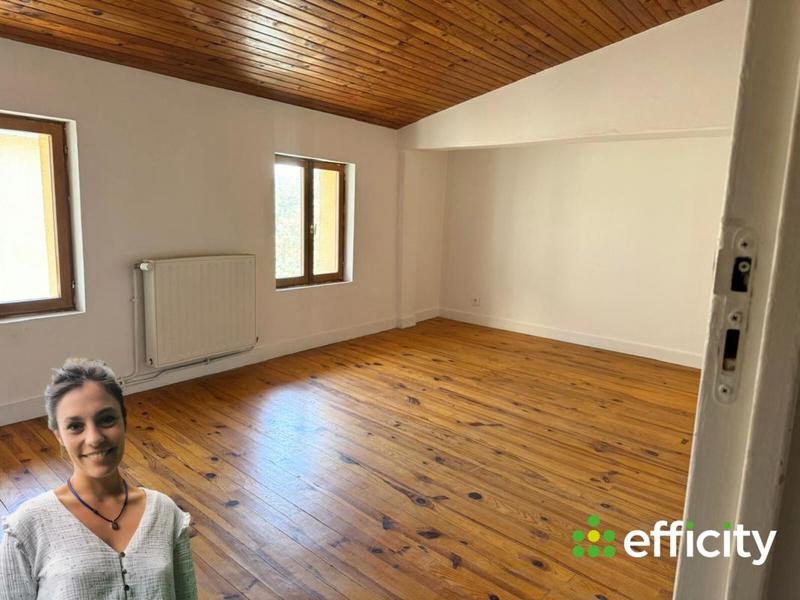 Maison - 92 m² - 5 pièces